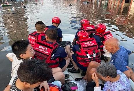 成都市红十字会向河南定向捐赠资金220万元